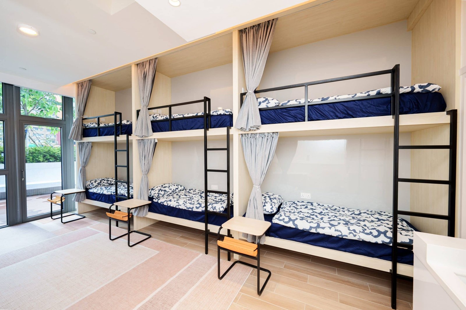 Six-person Group Room